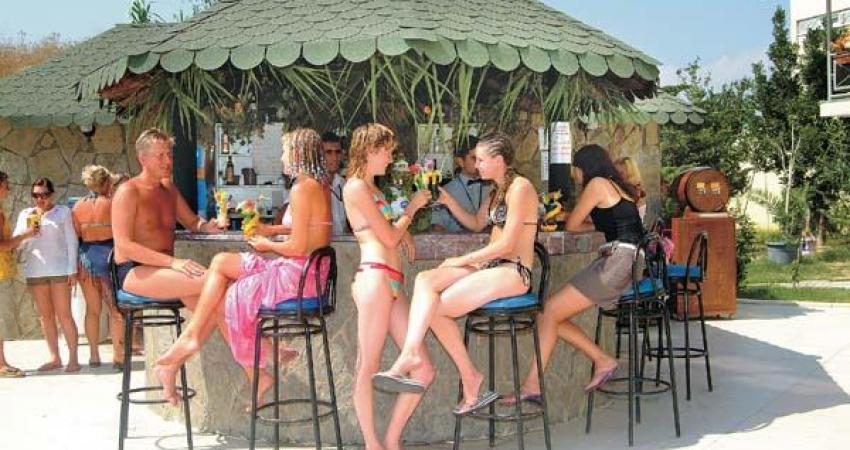 ASRIN BEACH HOTEL