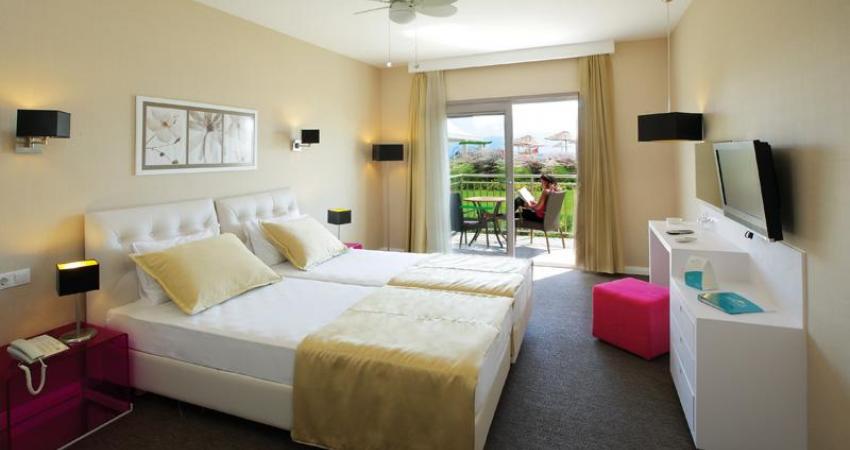 ARMONiA HOLiDAY ViLLAGE  & SPA