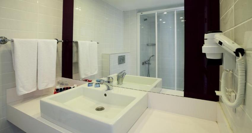ARMONiA HOLiDAY ViLLAGE  & SPA