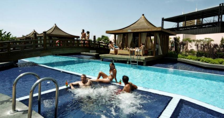 LiMAK LARA DE LUXE HOTEL & RESORT