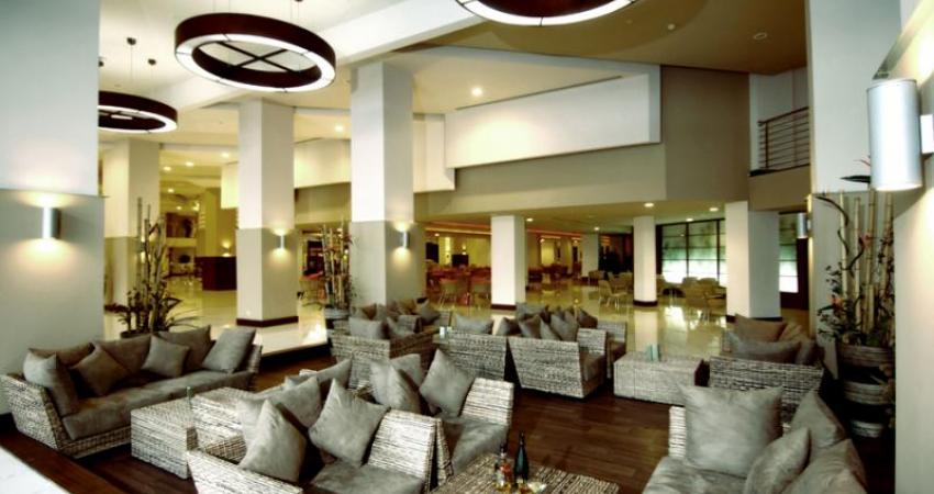 LiMAK LARA DE LUXE HOTEL & RESORT