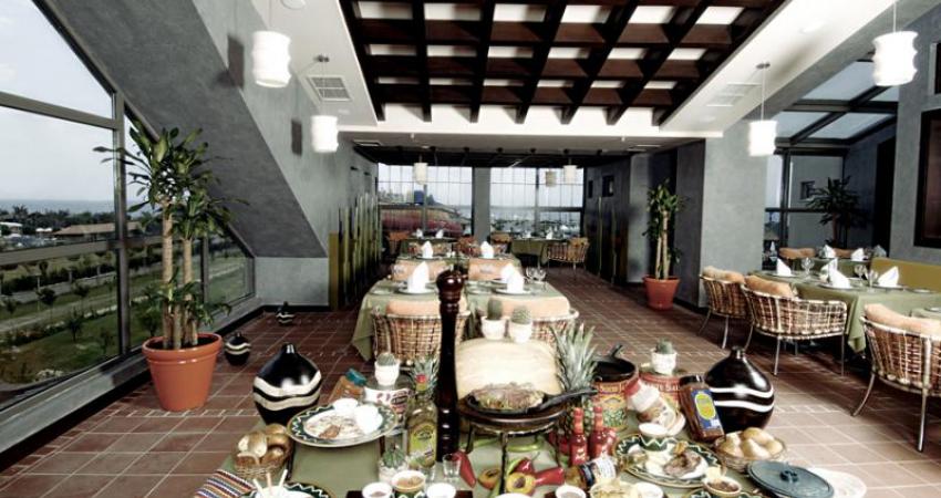 LiMAK LARA DE LUXE HOTEL & RESORT