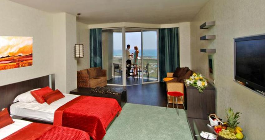 LiMAK LARA DE LUXE HOTEL & RESORT