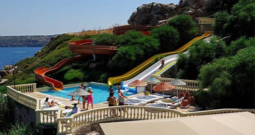 GREEN BEACH RESORT