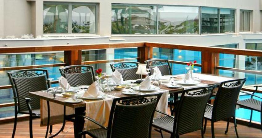 LiMAK LARA DE LUXE HOTEL & RESORT